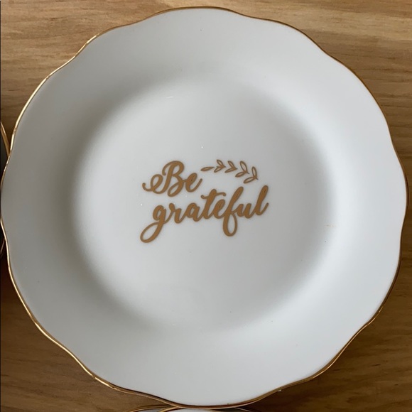 Set of 4 Fall Entertaining Appetizer Plates 6” - Picture 4 of 6